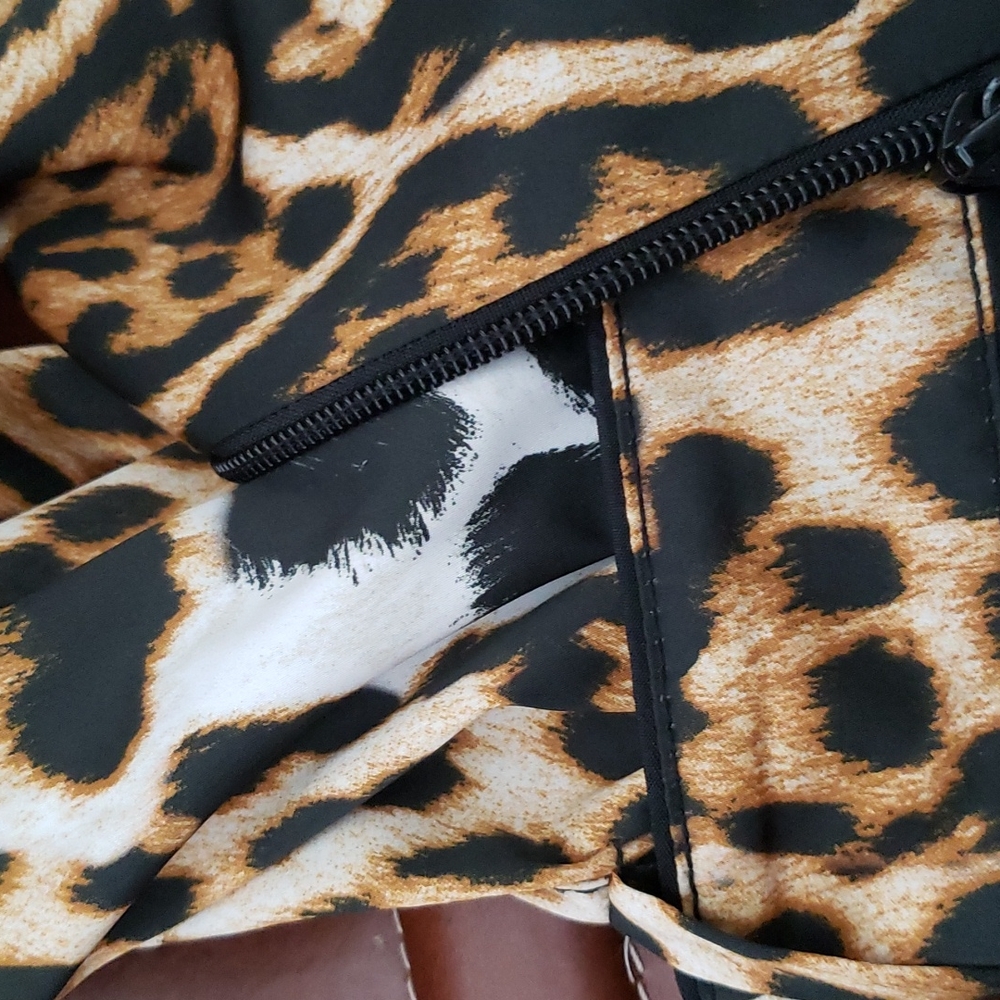 Carlisle 100% Silk Leopard Print Women’s Jacket - Picture 10 of 11